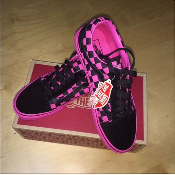 pink and black vans